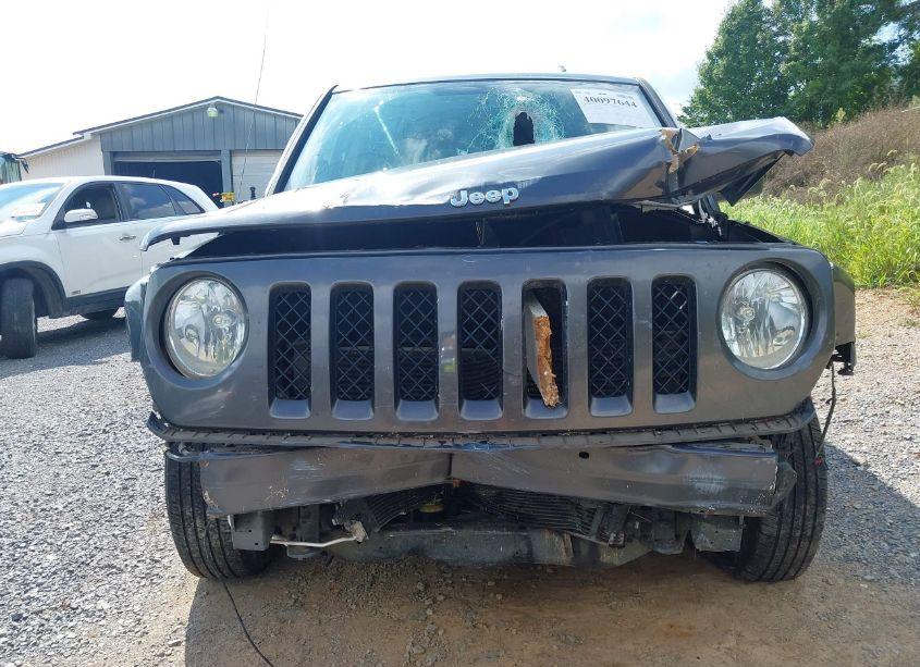 Photo 12 of 2015 Jeep Patriot SPORT (VIN 1C4NJPBA3FD402596)