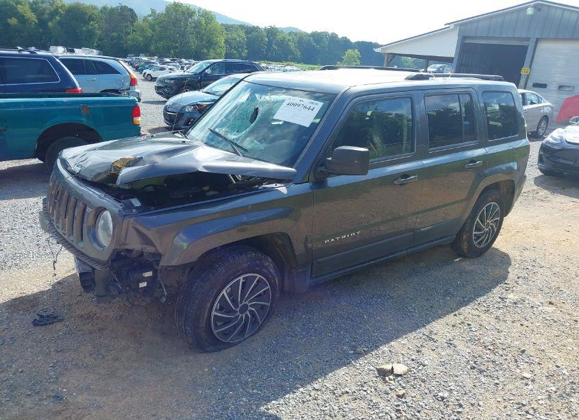 Photo 2 of 2015 Jeep Patriot SPORT (VIN 1C4NJPBA3FD402596)