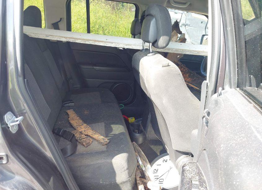 Photo 8 of 2015 Jeep Patriot SPORT (VIN 1C4NJPBA3FD402596)