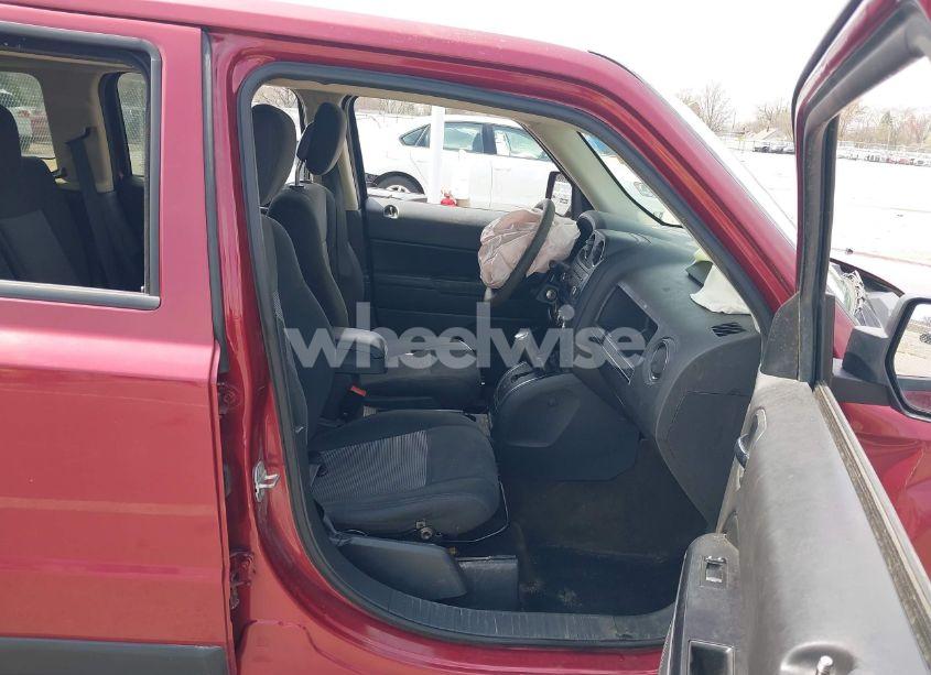 Photo 5 of 2016 Jeep Patriot SPORT (VIN 1C4NJPBA3GD512694)