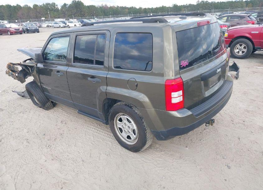 Photo 3 of 2016 Jeep Patriot SPORT (VIN 1C4NJPBA3GD589193)