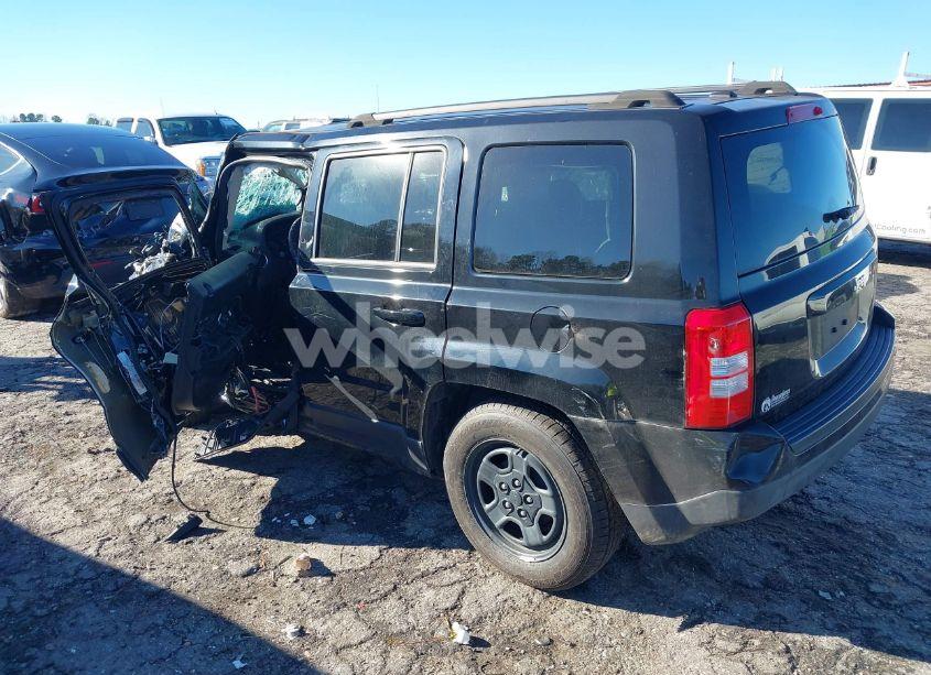 Photo 3 of 2016 Jeep Patriot SPORT (VIN 1C4NJPBA3GD656391)