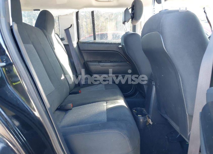 Photo 8 of 2016 Jeep Patriot SPORT (VIN 1C4NJPBA3GD656391)