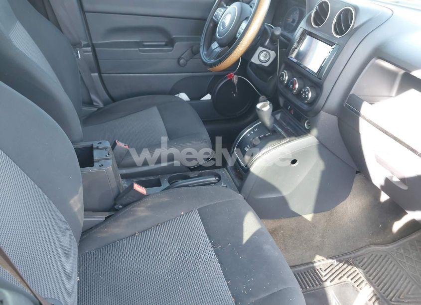 Photo 5 of 2016 Jeep Patriot SPORT (VIN 1C4NJPBA3GD685034)