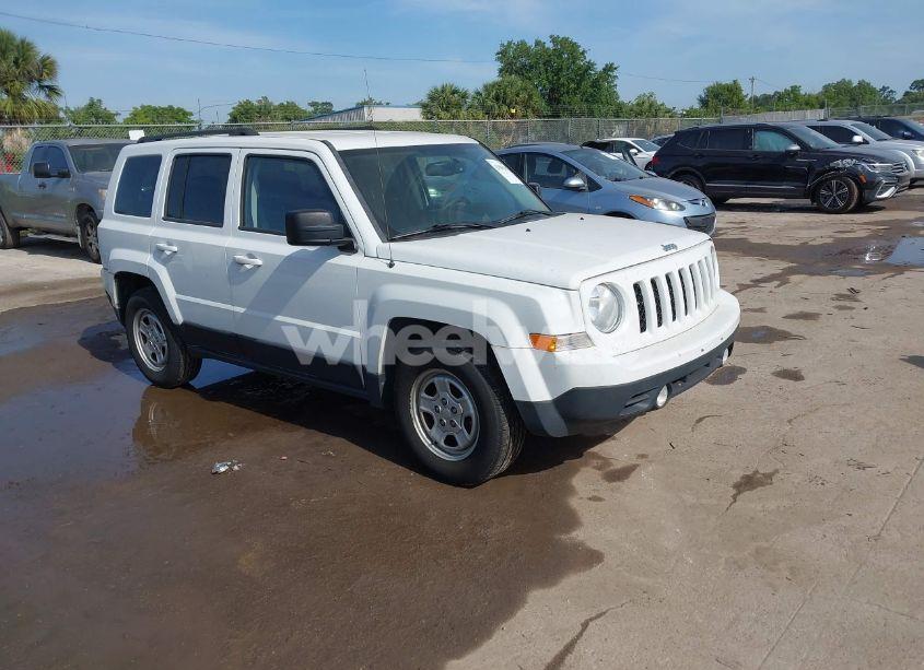 2016 Jeep Patriot SPORT (VIN 1C4NJPBA3GD693490) main photo