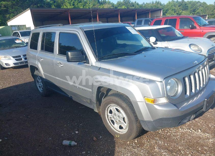 2016 Jeep Patriot SPORT (VIN 1C4NJPBA3GD732353) main photo