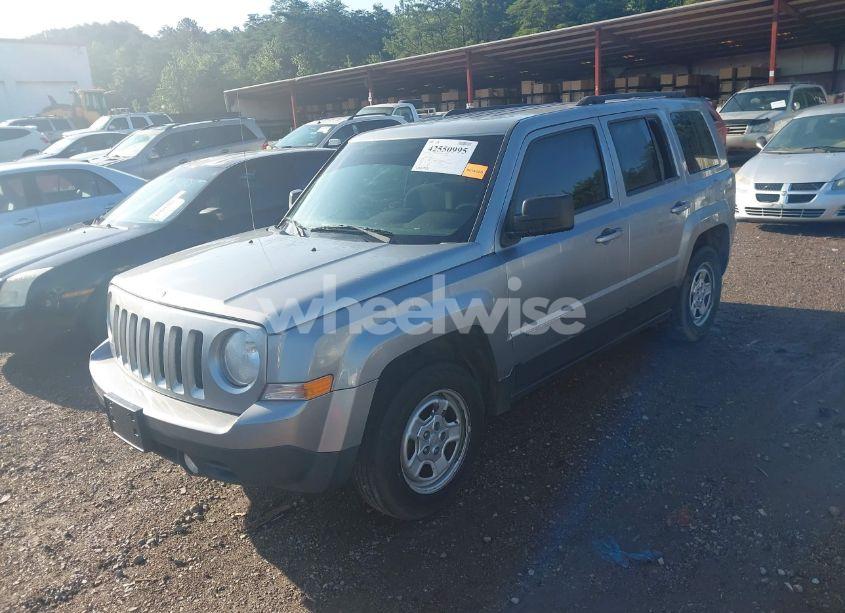 Photo 2 of 2016 Jeep Patriot SPORT (VIN 1C4NJPBA3GD732353)