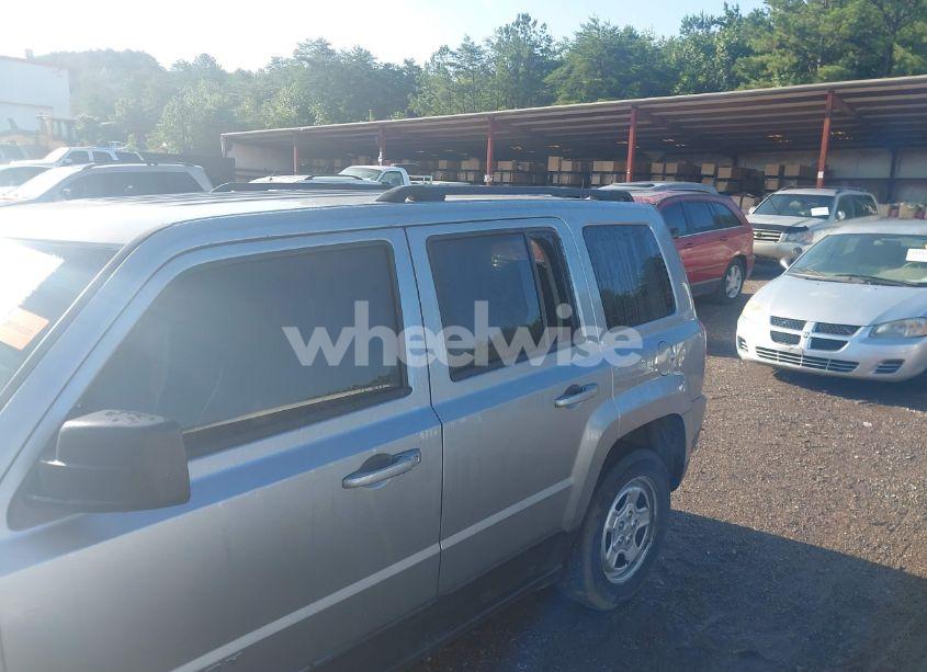 Photo 6 of 2016 Jeep Patriot SPORT (VIN 1C4NJPBA3GD732353)