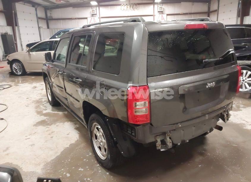 Photo 3 of 2016 Jeep Patriot SPORT (VIN 1C4NJPBA3GD811392)