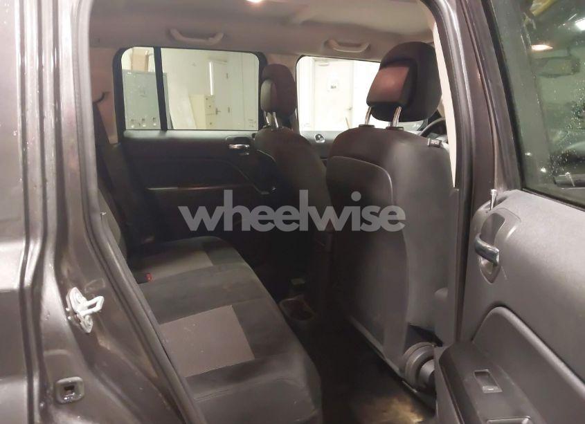 Photo 8 of 2016 Jeep Patriot SPORT (VIN 1C4NJPBA3GD811392)