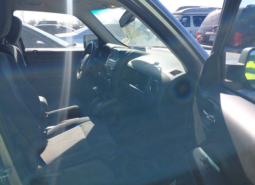 Photo 5 of 2017 Jeep Patriot SPORT FWD (VIN 1C4NJPBA3HD146186)