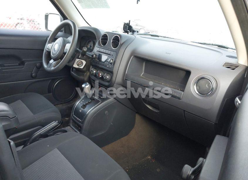 Photo 5 of 2017 Jeep Patriot SPORT FWD (VIN 1C4NJPBA3HD166261)