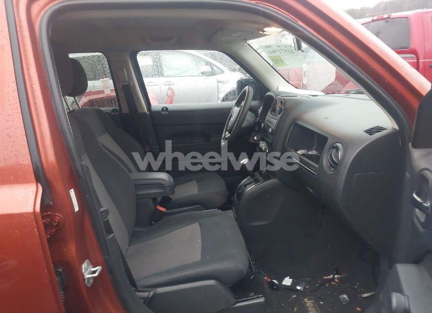 Photo 5 of 2012 Jeep Patriot SPORT (VIN 1C4NJPBA4CD672948)