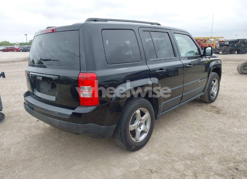 Photo 4 of 2013 Jeep Patriot SPORT (VIN 1C4NJPBA4DD102031)