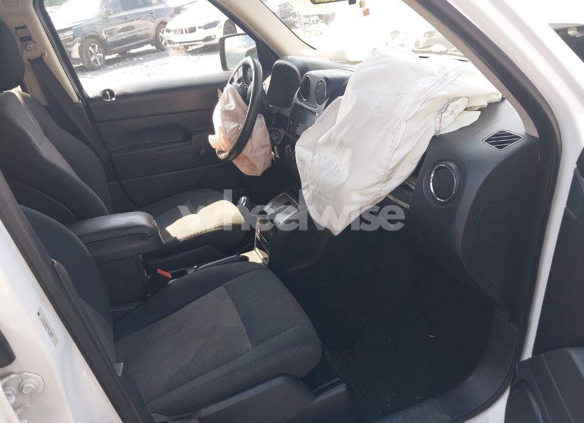 Photo 5 of 2013 Jeep Patriot SPORT (VIN 1C4NJPBA4DD130489)