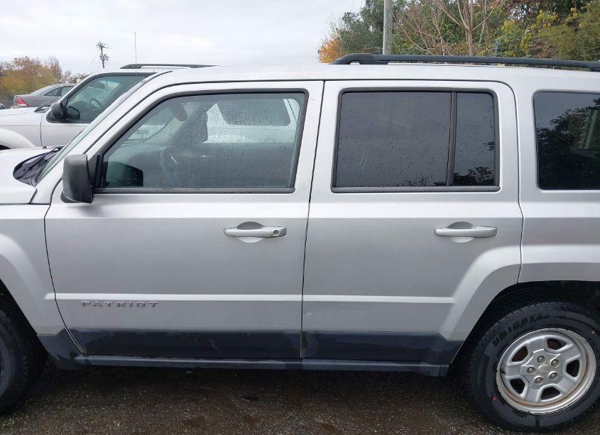 Photo 14 of 2014 Jeep Patriot SPORT (VIN 1C4NJPBA4ED506173)