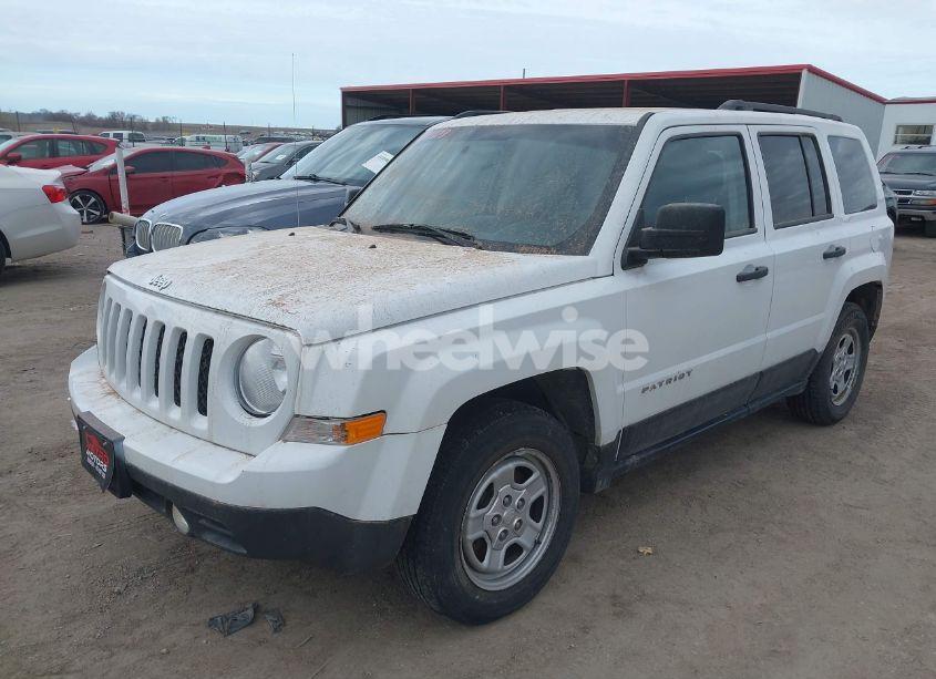Photo 2 of 2014 Jeep Patriot SPORT (VIN 1C4NJPBA4ED574876)