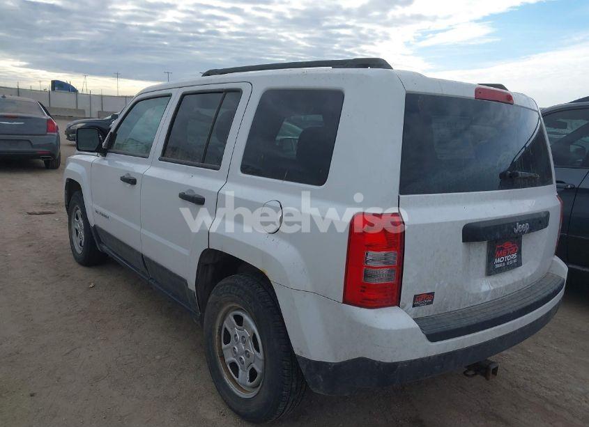 Photo 3 of 2014 Jeep Patriot SPORT (VIN 1C4NJPBA4ED574876)