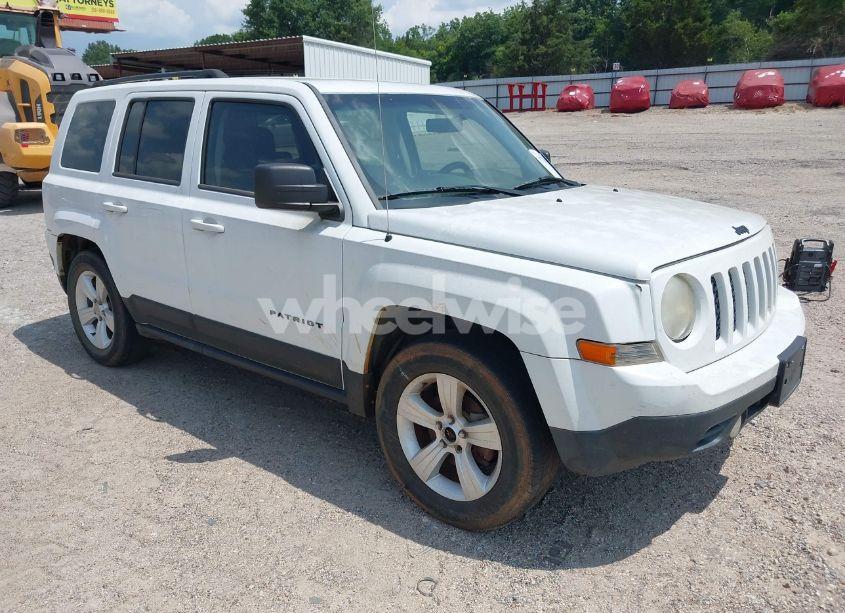 2014 Jeep Patriot ALTITUDE (VIN 1C4NJPBA4ED726137) main photo