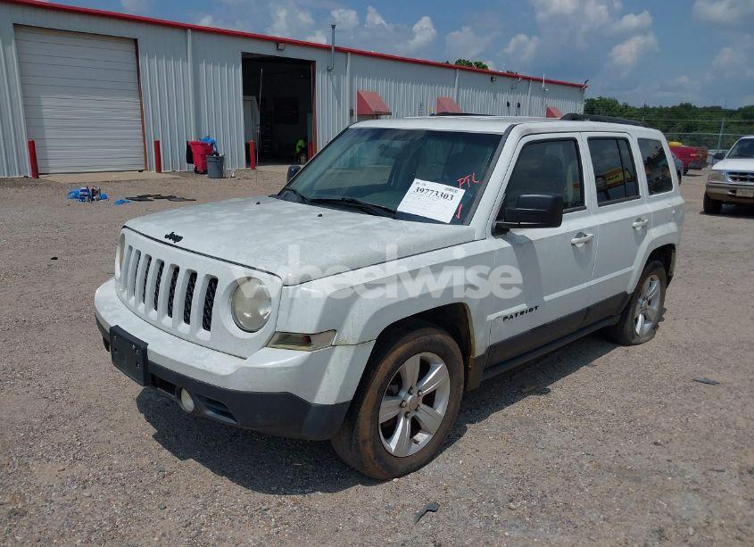 Photo 2 of 2014 Jeep Patriot ALTITUDE (VIN 1C4NJPBA4ED726137)