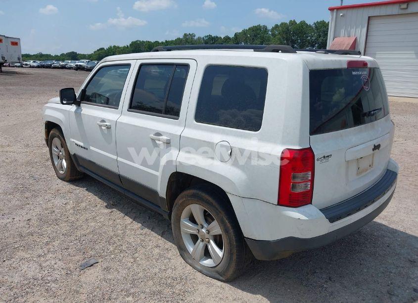Photo 3 of 2014 Jeep Patriot ALTITUDE (VIN 1C4NJPBA4ED726137)