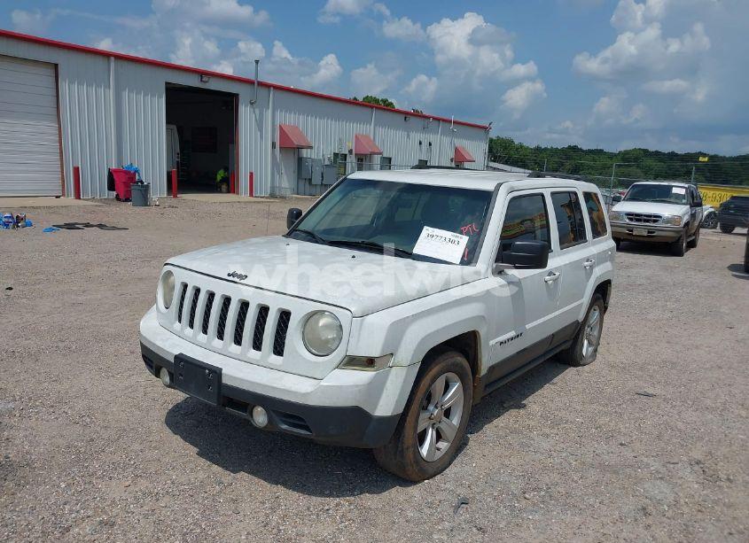 Photo 6 of 2014 Jeep Patriot ALTITUDE (VIN 1C4NJPBA4ED726137)