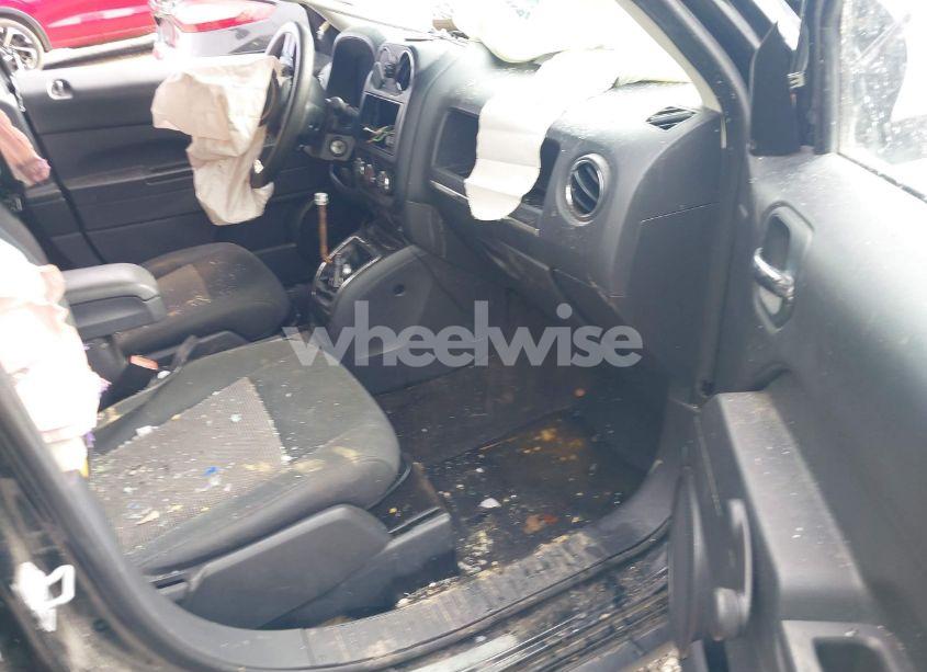 Photo 5 of 2014 Jeep Patriot SPORT (VIN 1C4NJPBA4ED752513)