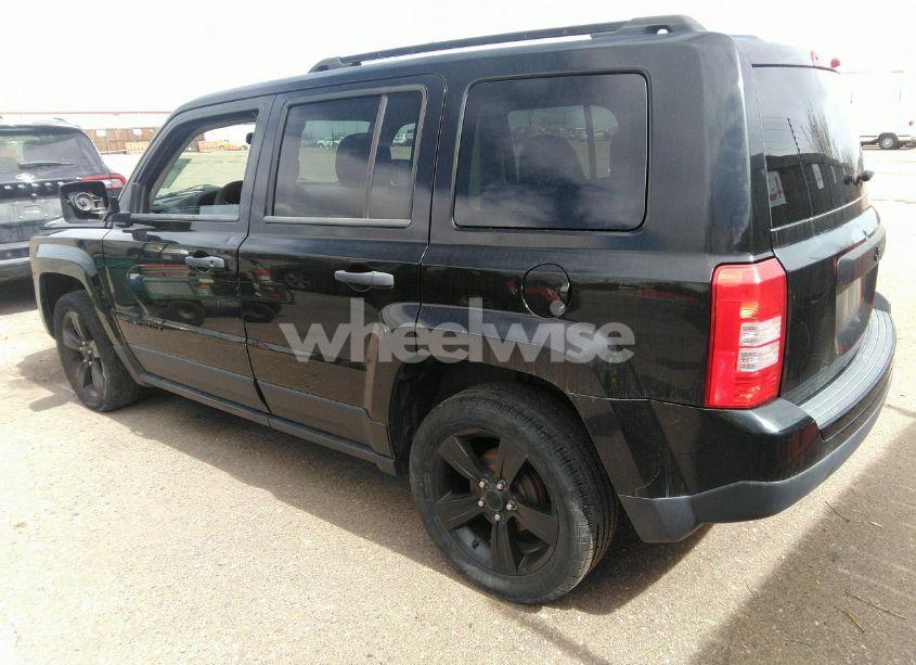 Photo 3 of 2014 Jeep Patriot ALTITUDE (VIN 1C4NJPBA4ED813584)