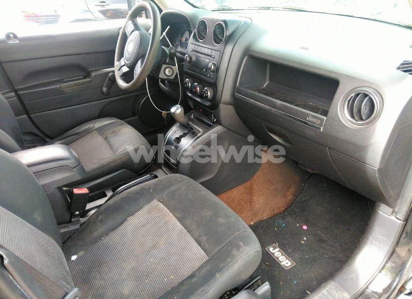 Photo 5 of 2014 Jeep Patriot ALTITUDE (VIN 1C4NJPBA4ED813584)