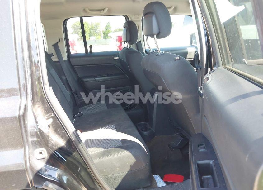 Photo 8 of 2016 Jeep Patriot SPORT (VIN 1C4NJPBA4GD550659)