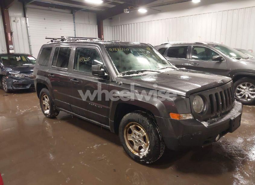 2017 Jeep Patriot SPORT FWD (VIN 1C4NJPBA4HD140753) main photo
