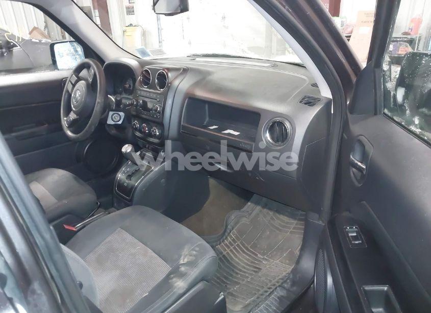 Photo 5 of 2017 Jeep Patriot SPORT FWD (VIN 1C4NJPBA4HD140753)