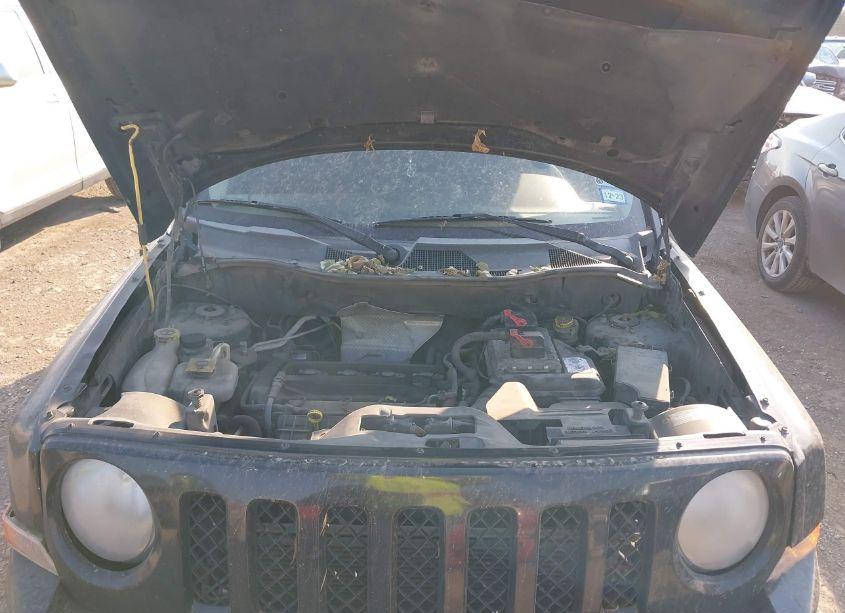 Photo 10 of 2012 Jeep Patriot SPORT (VIN 1C4NJPBA5CD684493)