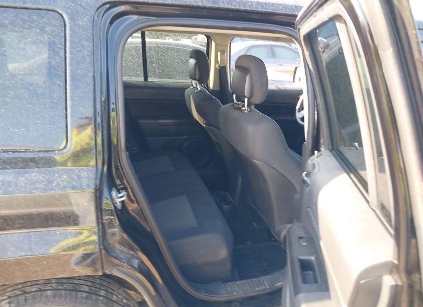 Photo 8 of 2012 Jeep Patriot SPORT (VIN 1C4NJPBA5CD684493)