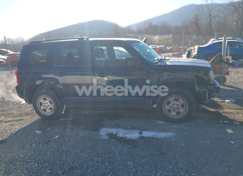 Photo 14 of 2013 Jeep Patriot SPORT (VIN 1C4NJPBA5DD213316)