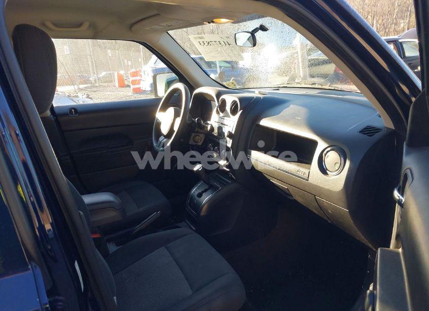 Photo 5 of 2013 Jeep Patriot SPORT (VIN 1C4NJPBA5DD213316)