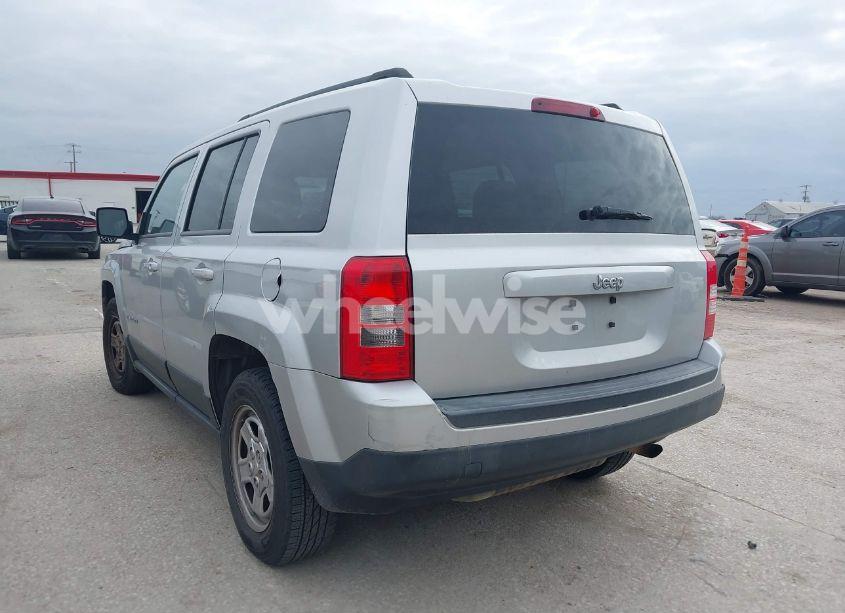 Photo 3 of 2013 Jeep Patriot SPORT (VIN 1C4NJPBA5DD245733)