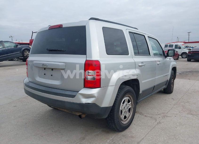 Photo 4 of 2013 Jeep Patriot SPORT (VIN 1C4NJPBA5DD245733)