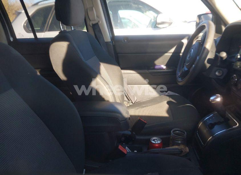 Photo 5 of 2013 Jeep Patriot SPORT (VIN 1C4NJPBA5DD245733)