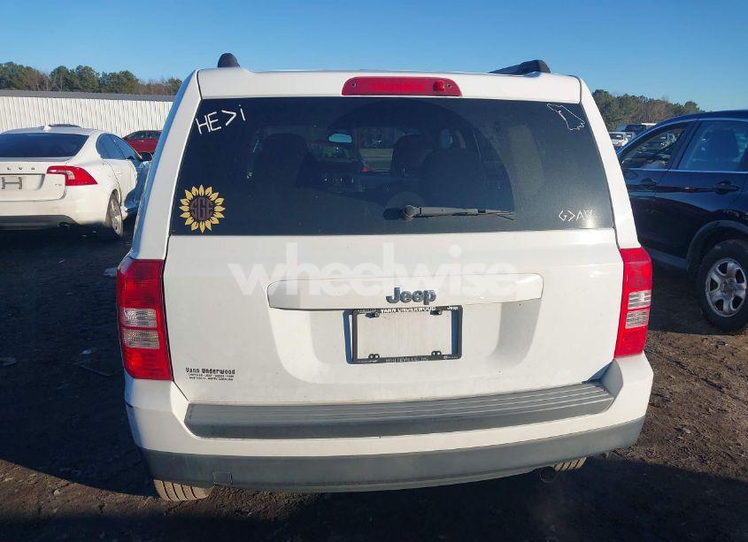 Photo 16 of 2014 Jeep Patriot SPORT (VIN 1C4NJPBA5ED801279)