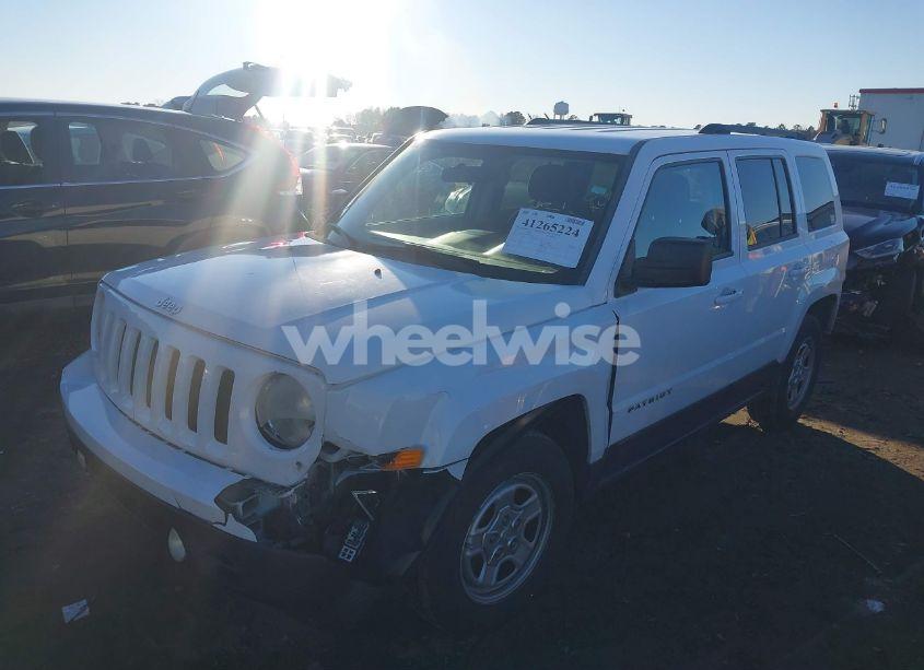 Photo 2 of 2014 Jeep Patriot SPORT (VIN 1C4NJPBA5ED801279)