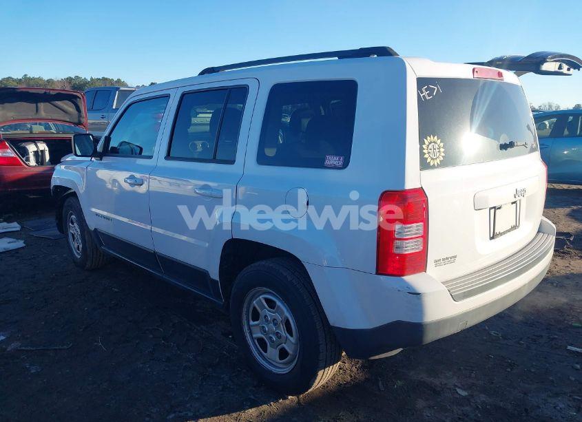 Photo 3 of 2014 Jeep Patriot SPORT (VIN 1C4NJPBA5ED801279)