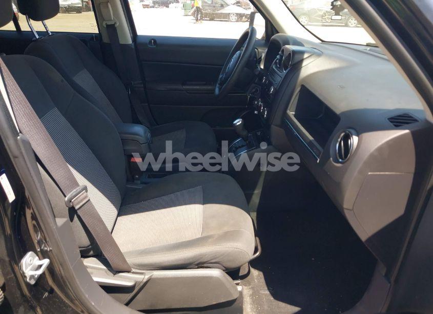 Photo 5 of 2014 Jeep Patriot ALTITUDE (VIN 1C4NJPBA5ED890383)