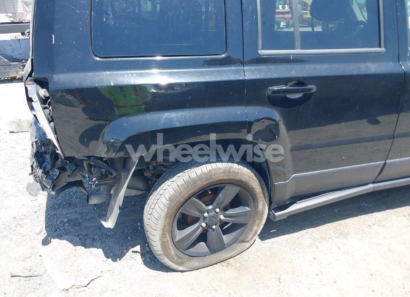 Photo 6 of 2014 Jeep Patriot ALTITUDE (VIN 1C4NJPBA5ED890383)