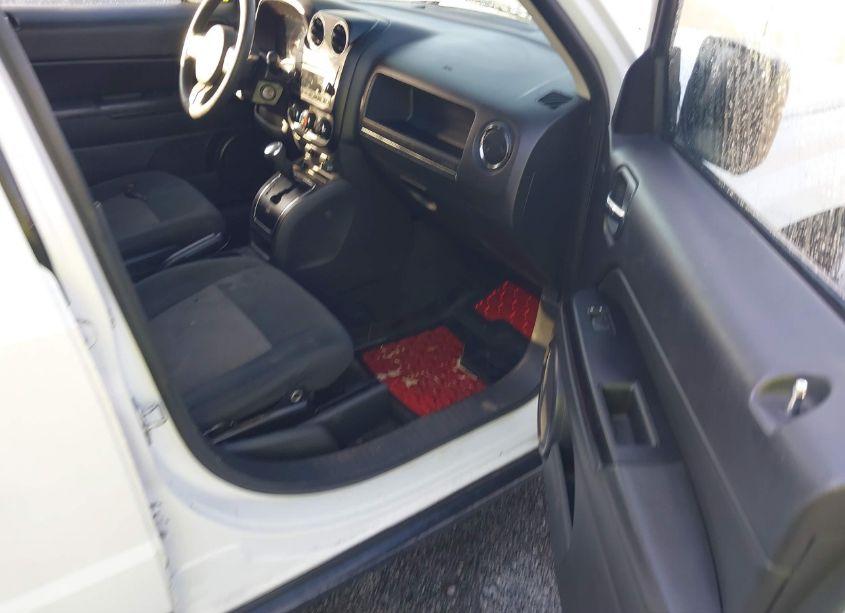 Photo 5 of 2015 Jeep Patriot SPORT (VIN 1C4NJPBA5FD156506)