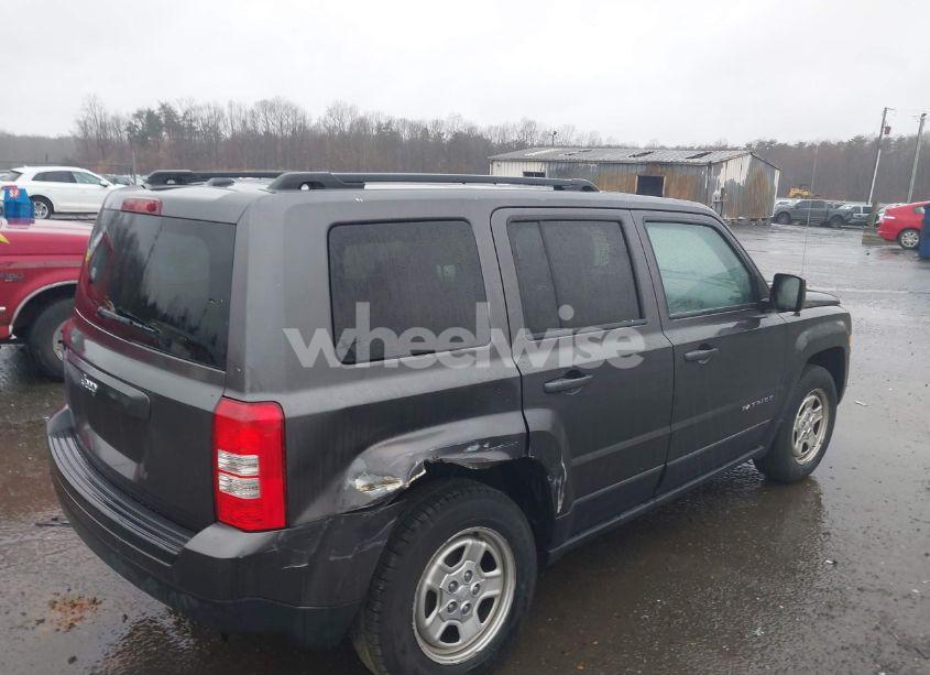 Photo 4 of 2016 Jeep Patriot SPORT (VIN 1C4NJPBA5GD528556)