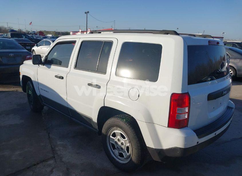 Photo 3 of 2016 Jeep Patriot SPORT (VIN 1C4NJPBA5GD548886)