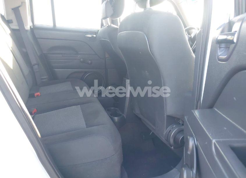 Photo 8 of 2016 Jeep Patriot SPORT (VIN 1C4NJPBA5GD548886)