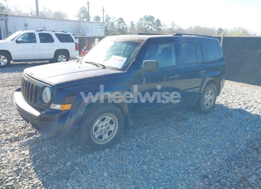 Photo 2 of 2016 Jeep Patriot SPORT (VIN 1C4NJPBA5GD628639)