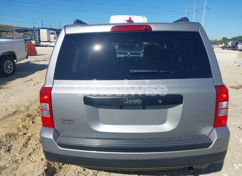 Photo 16 of 2016 Jeep Patriot SPORT (VIN 1C4NJPBA5GD656361)